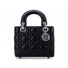 Dior Nano leren tas met zilverkleurige hardware en zwarte accenten