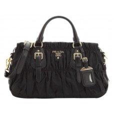 Prada Tessuto Gaufre Nylon Handtas met Bovenhandvat, Zwart