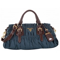Prada Tessuto Gaufre Nylon Handtas met Bovenhandvat, Blauw