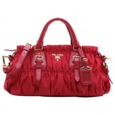 Prada Tessuto Gaufre Nylon Handtas met Bovenhandvat, Felroze