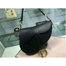Dior Saddle Calfskin Bag met gouden hardware, zwart m0446l