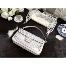 Fendi Baguette tas in wit (PU-leer)