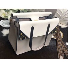 Fendi Medium Flip Regular leren tote tas wit