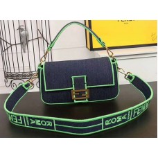 Fendi Baguette grote denim tas in blauwgroen